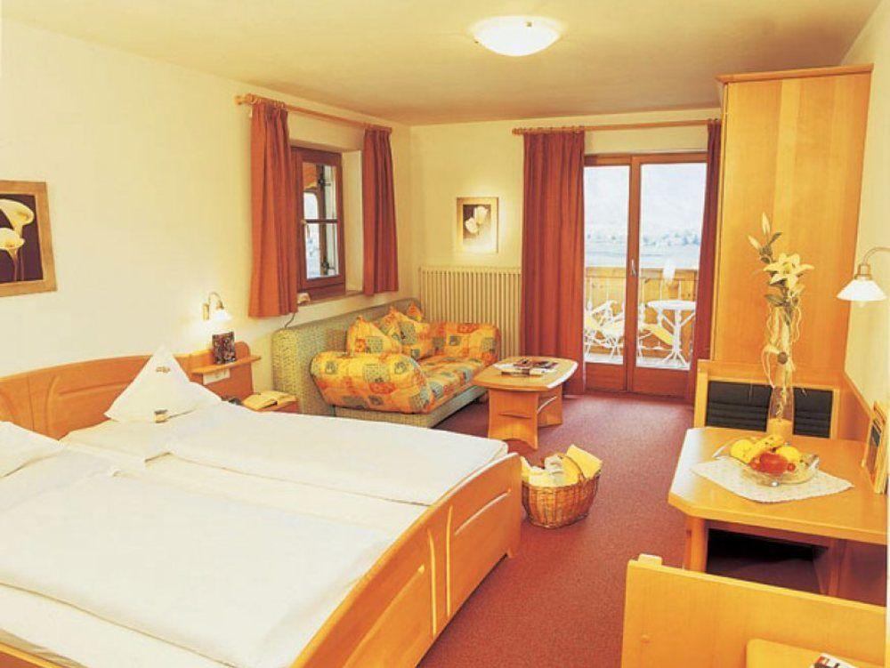 Residence Der Heinrichshof Lagundo Eksteriør billede